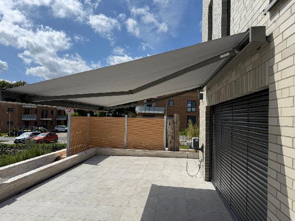 Referenz | RST-RÜGEN | Weinor Smaila Gelenkarmmarkise | Stralsund