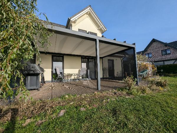 Referenz | RST-RÜGEN | Weinor Terrazza Pure, mit Unterglasmarkise und Textilscreens | Gnies