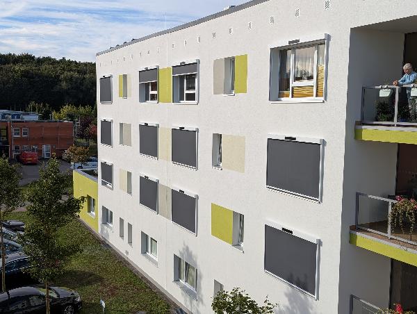 Referenz | RST-RÜGEN | Roma Textilscreens, mit Solarmotor | Stralsund