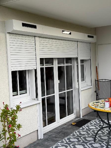 Referenz | RST-RÜGEN | Roma Rollladen mit Solarmotor | Binz auf Rügen